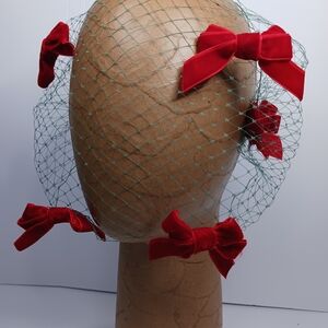 Valentines Day Green Red Bow Embellished Veil
